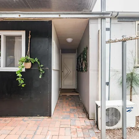 Classic Queen Room - Close To Airport & Eateries - Shared Bathroom Sydney Exterior photo